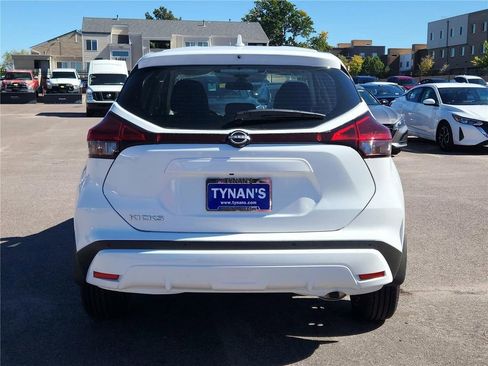 New 2025 Nissan Kicks Play S image 4