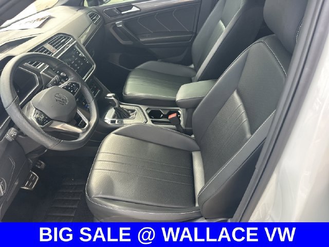 Certified 2024 Volkswagen Tiguan SE R-Line FWD image 17