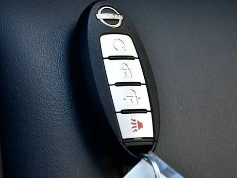 Used 2024 Nissan Murano SV AWD/4WD image 25