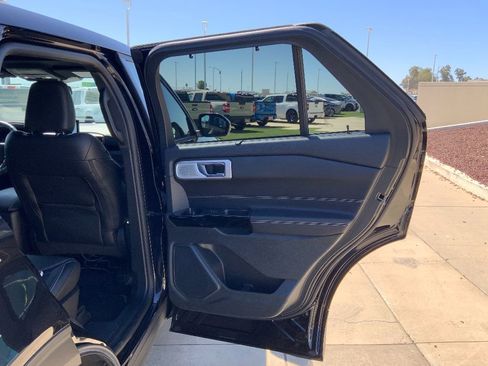 Used 2022 Ford Explorer ST w/ Equipment Group 401A image 28