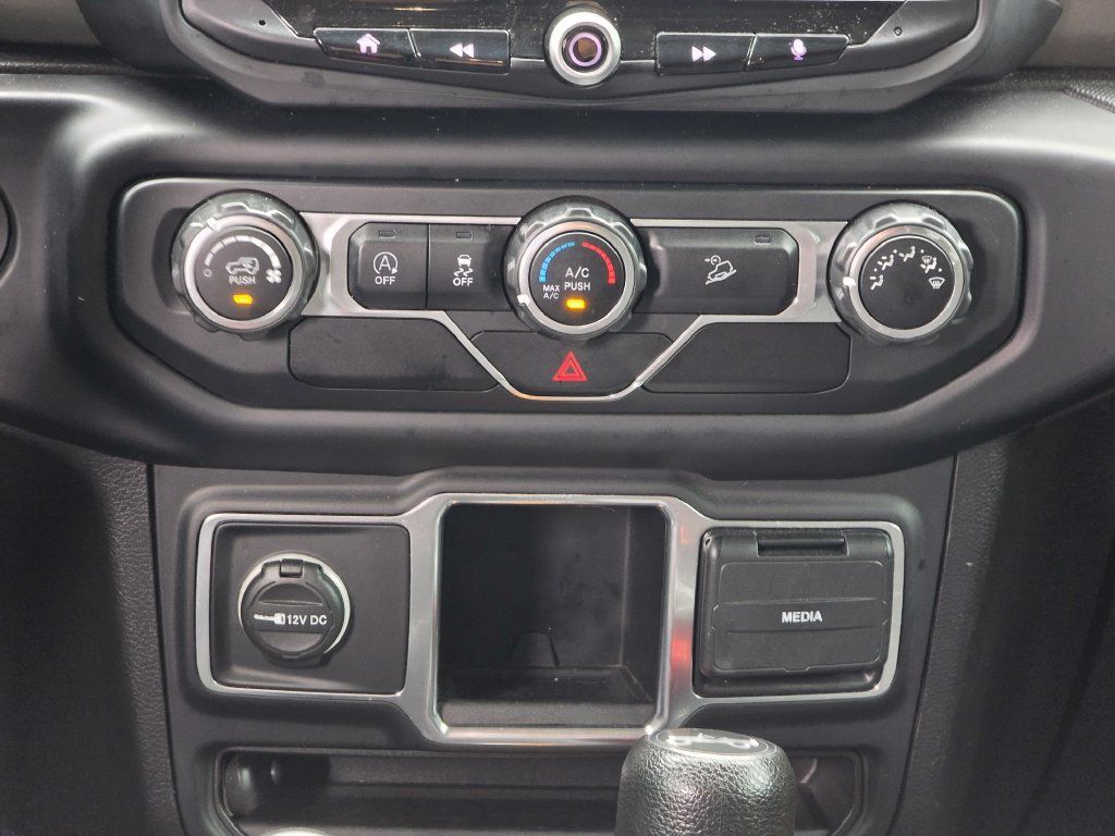 Used 2018 Jeep Wrangler Unlimited Sport AWD/4WD image 33