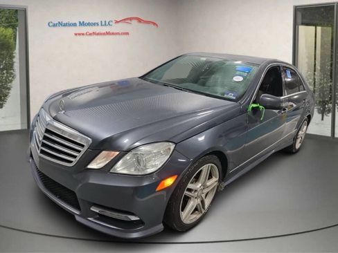 Used 2013 Mercedes-Benz E 350 4MATIC Sedan image 3