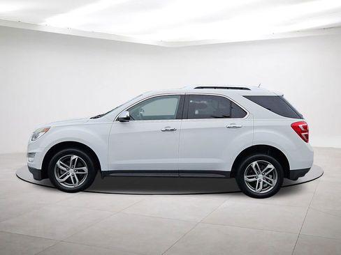 Used 2017 Chevrolet Equinox Premier w/ Enhanced Convenience Package FWD image 4