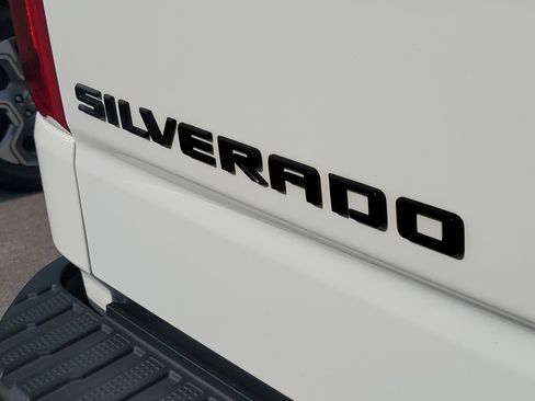 Used 2022 Chevrolet Silverado 1500 LT Trail Boss w/ Safety Package AWD/4WD image 10