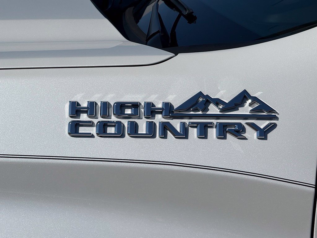 Used 2023 Chevrolet Silverado 1500 High Country w/ Technology Package AWD/4WD image 47