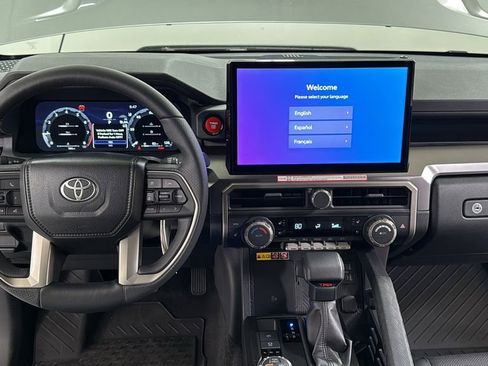 Used 2025 Toyota 4Runner TRD Off-Road Premium image 10