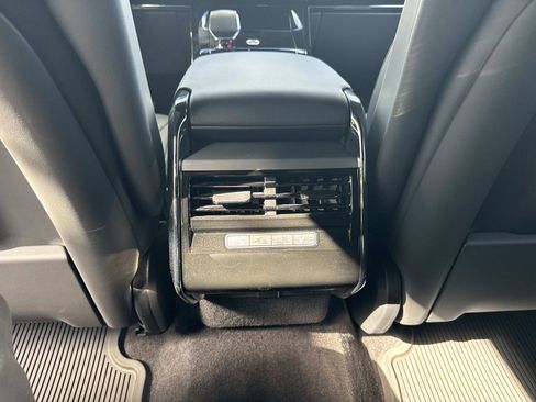 Certified 2025 Land Rover Range Rover Sport AWD/4WD image 17