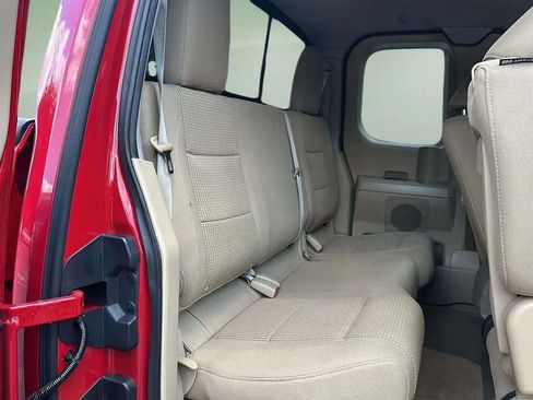 Used 2012 Nissan Titan SV w/ SV Value Truck Pkg image 19