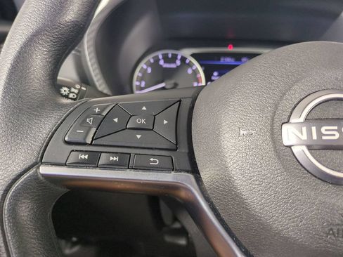 Used 2025 Nissan Sentra SV FWD image 28