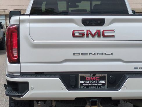 Used 2022 GMC Sierra 3500 Denali AWD/4WD image 46