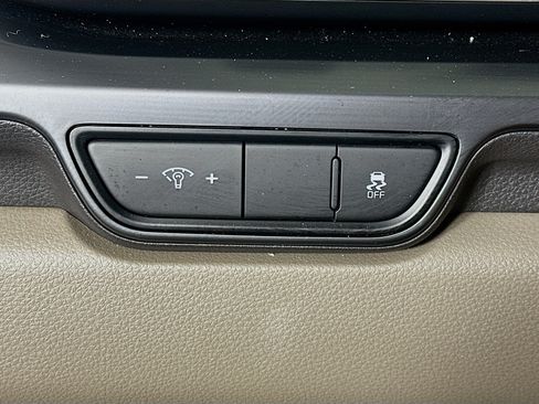Used 2026 Kia Carnival FWD image 17