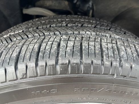 Used 2021 GMC Yukon XL Denali w/ Denali Premium Package image 29