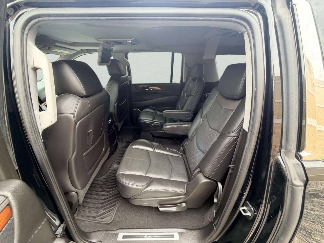 Used 2015 Cadillac Escalade ESV Premium AWD/4WD image 26
