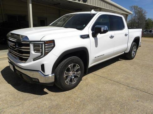 Used 2025 GMC Sierra 1500 SLT RWD image 2