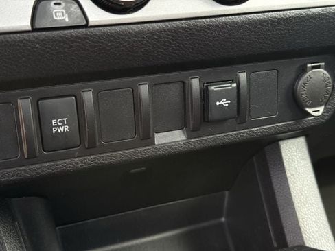 Used 2022 Toyota Tacoma SR RWD image 21