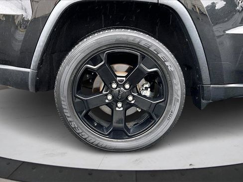 Certified 2020 Jeep Grand Cherokee Laredo image 35