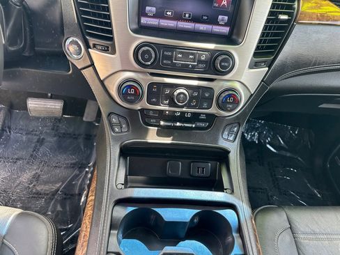 Used 2015 GMC Yukon Denali w/ Premium Package AWD/4WD image 14