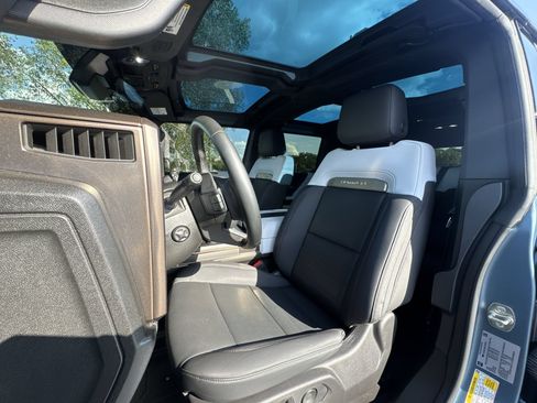 Used 2024 GMC Hummer EV 3X w/ Omega Edition AWD/4WD image 11