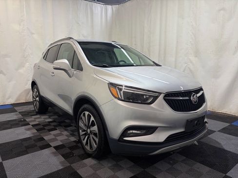 Used 2018 Buick Encore Essence image 3