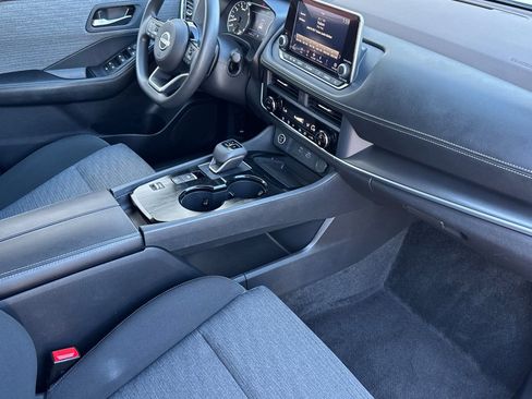 Used 2023 Nissan Rogue SV FWD image 15