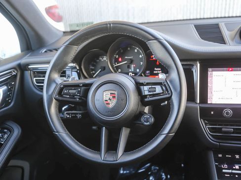 Used 2024 Porsche Macan Turbo image 11
