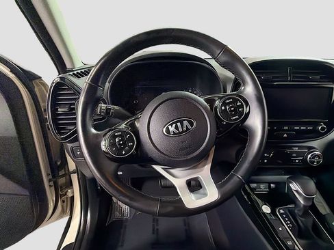 Used 2020 Kia Soul EX FWD image 13