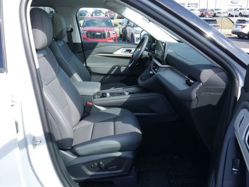 New 2026 Ford Explorer Active w/ Active Comfort Package image 28