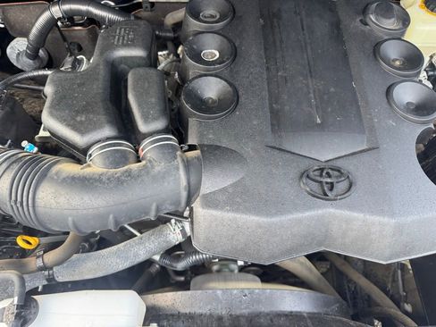 Used 2014 Toyota FJ Cruiser 4WD image 31