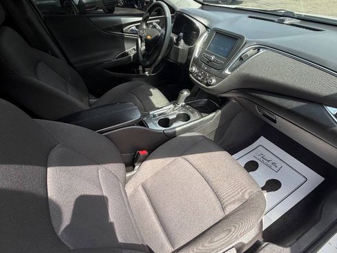 Used 2018 Chevrolet Malibu LT FWD image 27