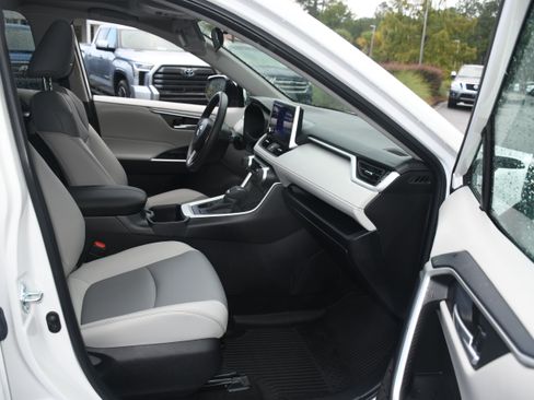 Certified 2025 Toyota RAV4 XLE Premium AWD/4WD image 20