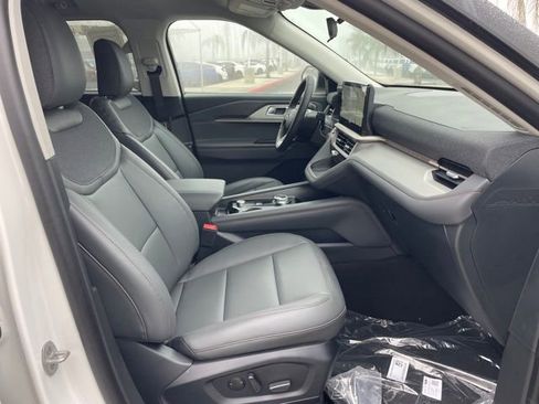 New 2026 Ford Explorer Active w/ Active Comfort Package image 27