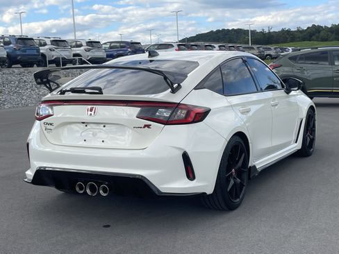 Used 2023 Honda Civic Type R image 3