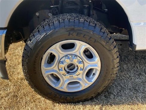 Used 2025 Ford F250 XLT image 45