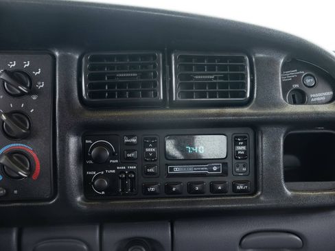 Used 2000 Dodge Ram 1500 Truck 2WD Quad Cab image 36