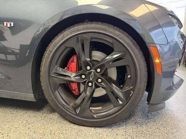 Used 2023 Chevrolet Camaro SS RWD image 11