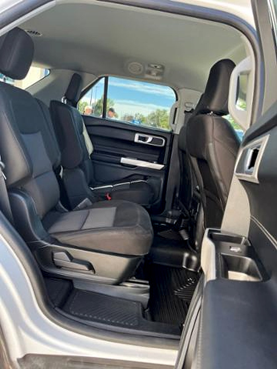 Used 2022 Ford Explorer XLT AWD/4WD image 24