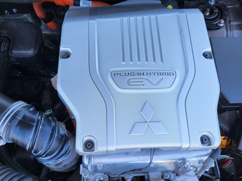 Used 2020 Mitsubishi Outlander GT AWD/4WD image 24