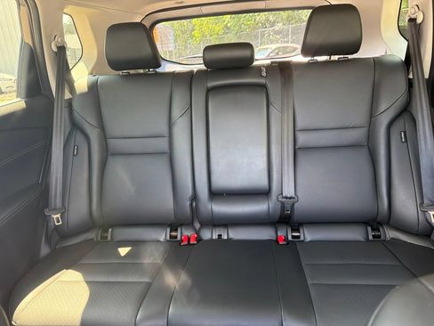 Used 2025 Nissan Rogue SV w/ SV Premium Package FWD image 11