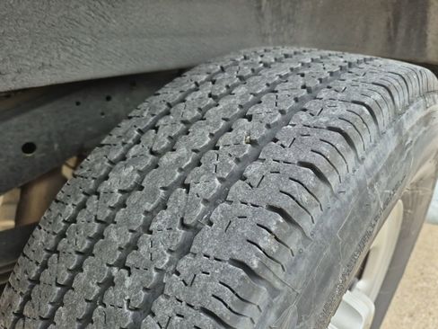 Used 2024 Chevrolet Express 2500 w/ Driver Convenience Package image 9