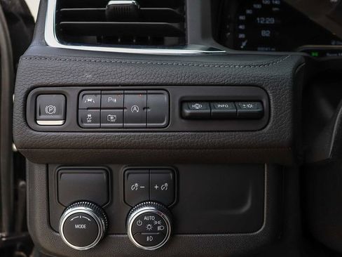 Used 2023 GMC Yukon Denali RWD image 26