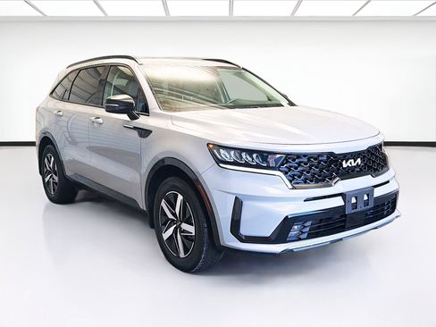 Used 2023 Kia Sorento EX image 3