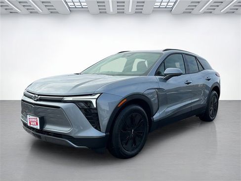 New 2026 Chevrolet Blazer EV LT image 8