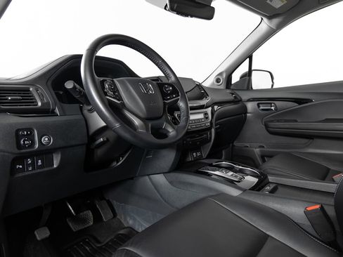 Used 2022 Honda Pilot Touring image 14