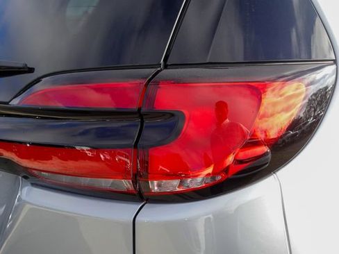 New 2026 Chrysler Pacifica Select AWD/4WD image 6