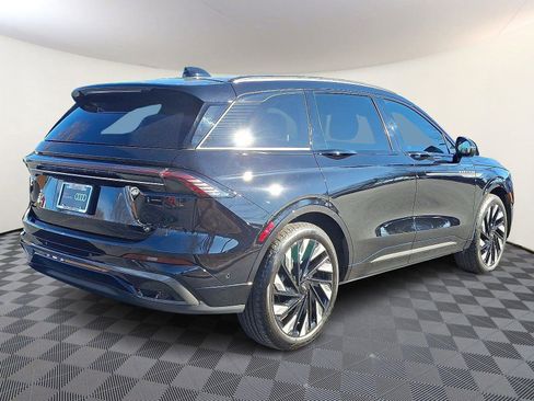 Used 2024 Lincoln Nautilus Reserve w/ Equipment Group 203A image 6