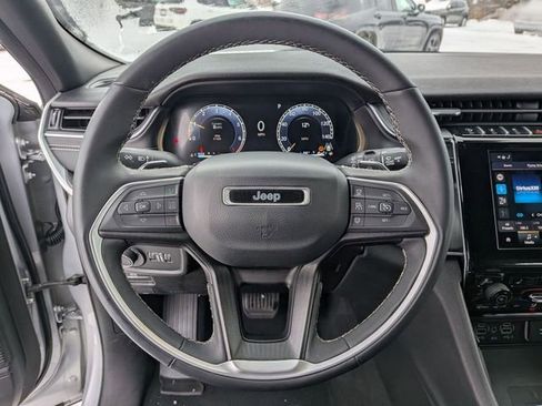 Certified 2024 Jeep Grand Cherokee L Altitude image 17