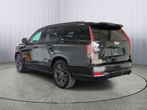 Used 2023 Cadillac Escalade V AWD/4WD image 4