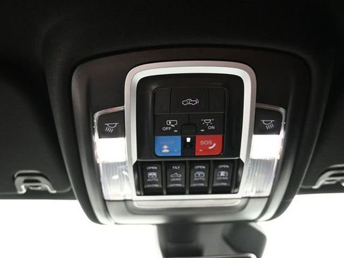 Used 2025 RAM 1500 Limited image 32