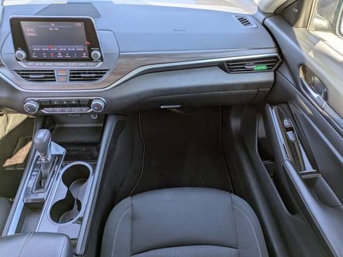 Used 2021 Nissan Altima 2.5 SV image 15