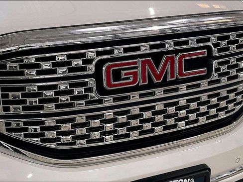 Used 2017 GMC Acadia Denali w/ LPO, Floor Liner Package AWD/4WD image 31